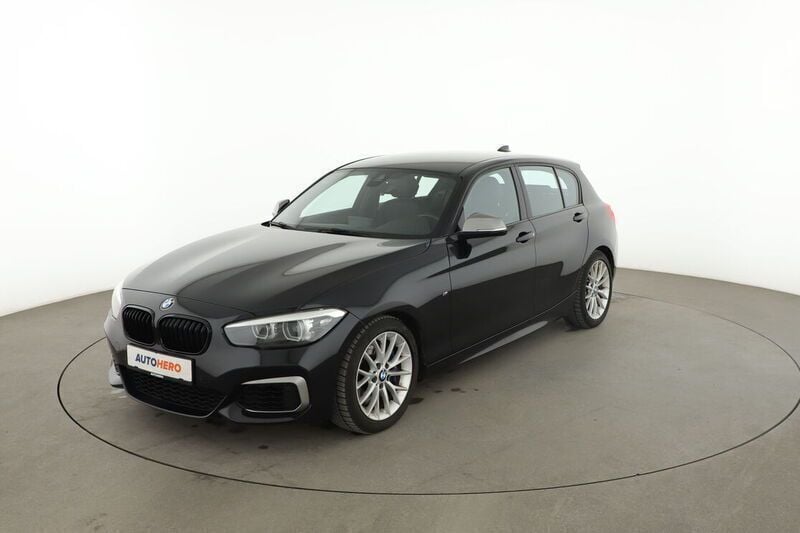 Schwarz Gebraucht 2019 BMW M140 M Sport Limousine | 33.280 € (Fairer Preis) - Bild 1/4