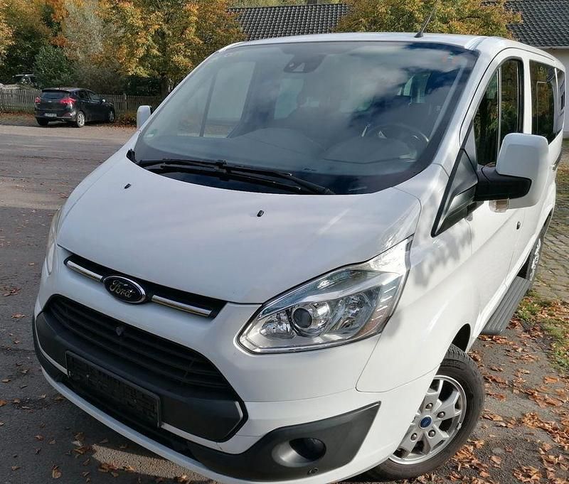 Weiß Gebraucht 2014 Ford Tourneo Custom Titanium Van | 14.900 € (Superpreis) - Bild 1/4