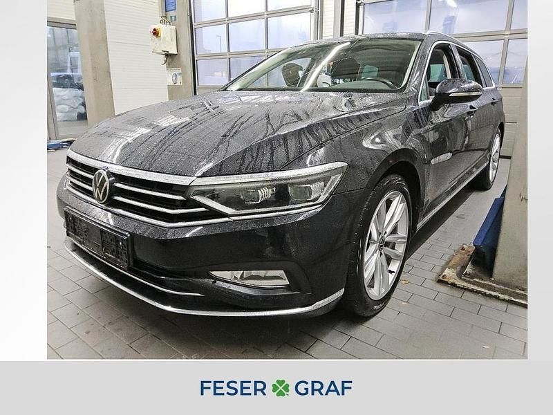 Deep black perleffekt Gebraucht 2022 VW Passat Elegance Kombi | 26.740 € (Fairer Preis) - Bild 1/4
