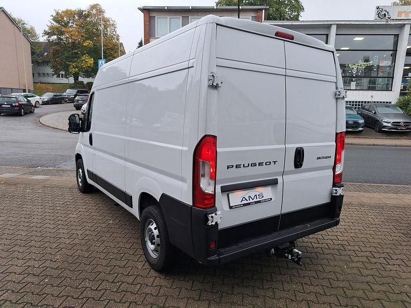 Gebraucht Peugeot Boxer 140 PS (102 kW) 2025 Weiß Van