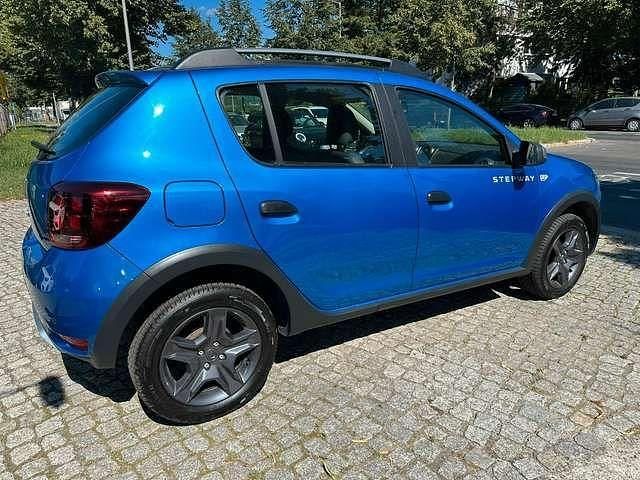 Gebraucht Dacia Sandero Celebration 90 PS (66 kW) 2017 Blau Kleinwagen