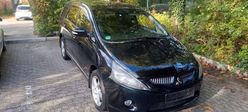 Schwarz Gebraucht 2008 Mitsubishi Grandis Intense Van / Kleinbus | 3.000 € (Guter Preis) - Bild 1/4
