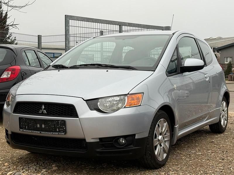Gebraucht Mitsubishi Colt 75 PS (55 kW) 2012 Silber Kleinwagen