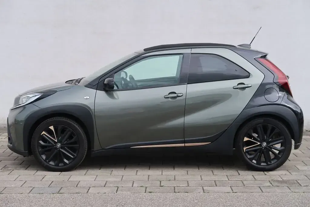 Gebraucht Toyota Aygo X Style 72 PS (52 kW) 2022 Grün SUV