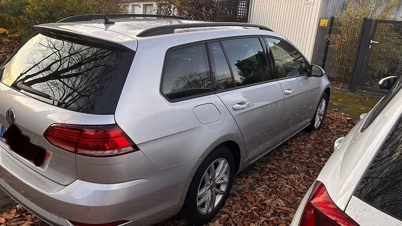 Gebraucht VW Golf VIII 150 PS (110 kW) 2020 Silber Kombi