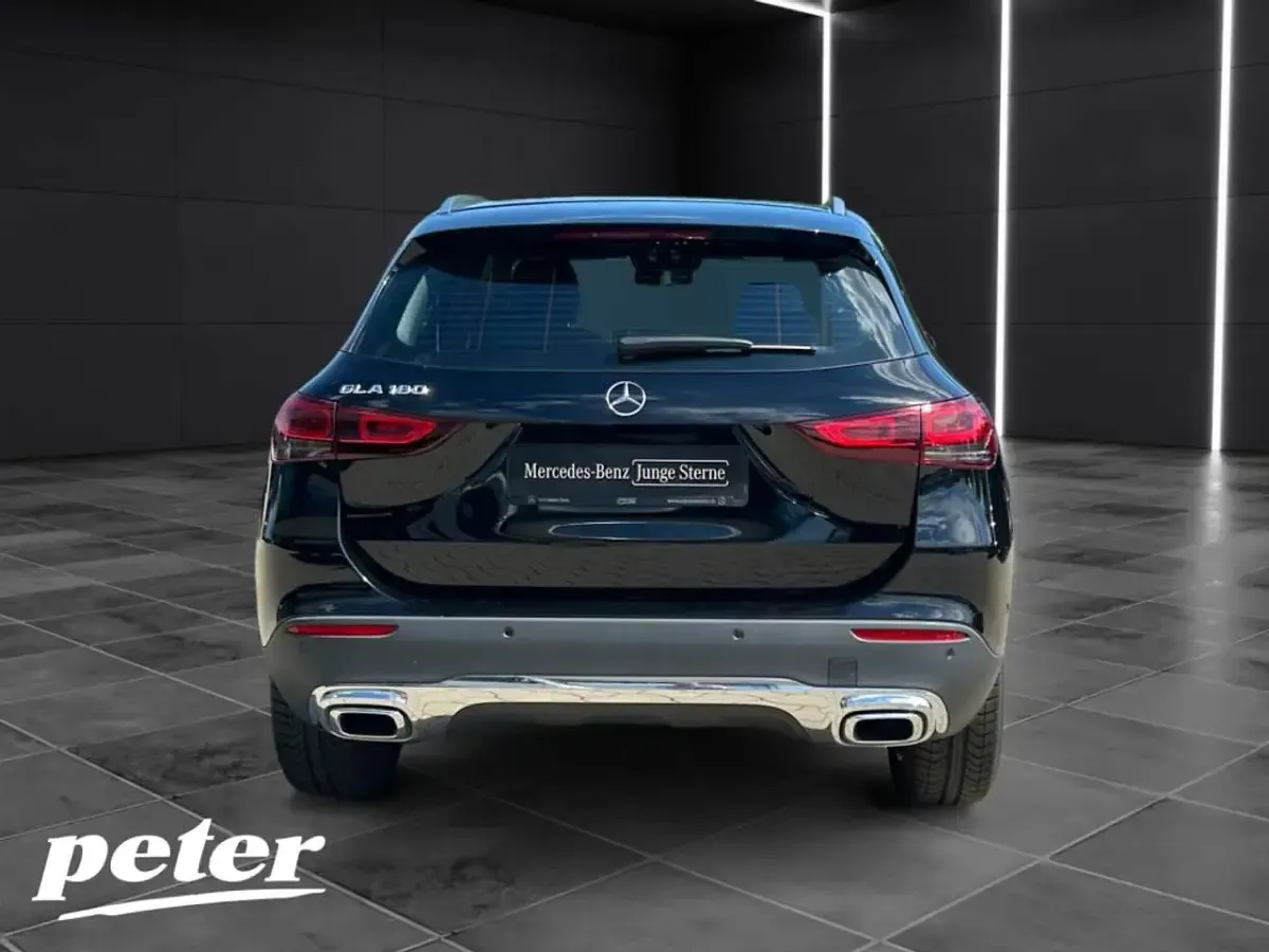 Gebraucht Mercedes GLA180 Progressive 136 PS (100 kW) 2021 Nachtschwarz uni SUV