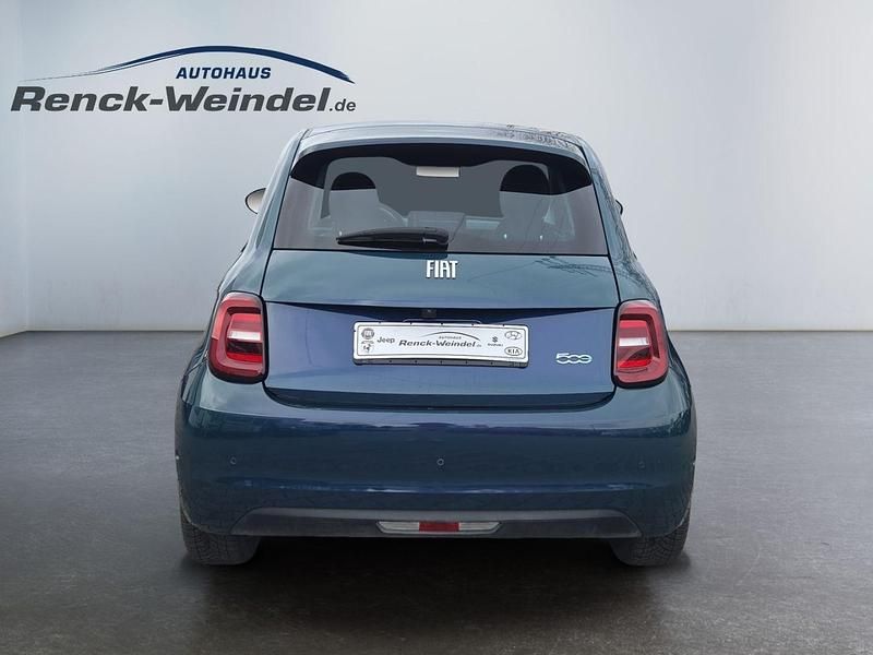 Gebraucht Fiat 500e 86 kW (118 PS) 2022 Schwarz Kleinwagen