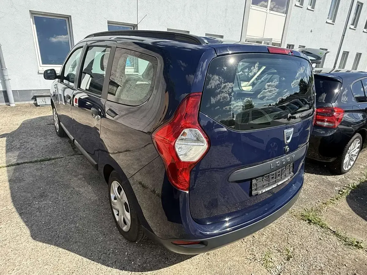 Gebraucht Dacia Lodgy Ambiance 83 PS (61 kW) 2013 Blau marine Van / Kleinbus