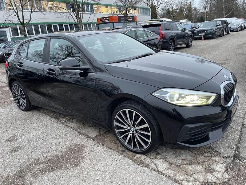 Gebraucht BMW 118 Advantage 150 PS (110 kW) 2022 Schwarz Kleinwagen