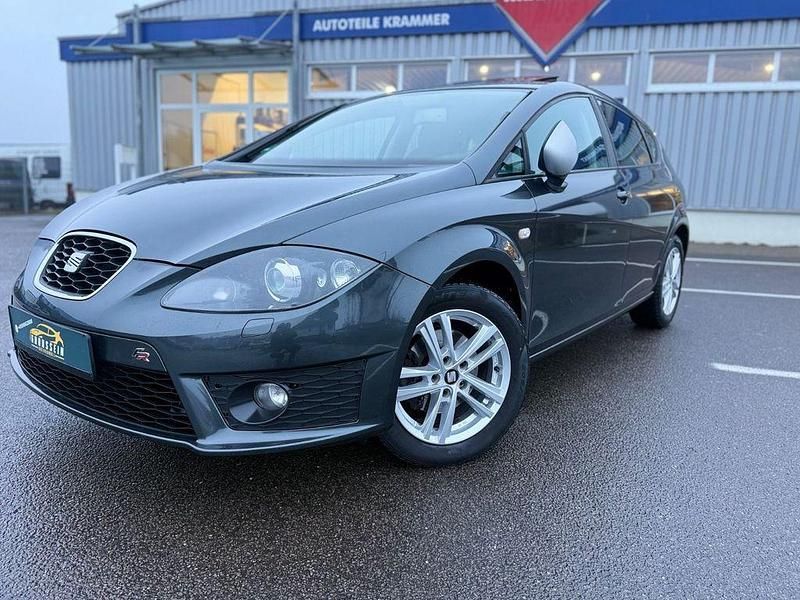 Grau Gebraucht 2011 Seat Leon FR Kleinwagen | 2.499 € (Superpreis) - Bild 1/4