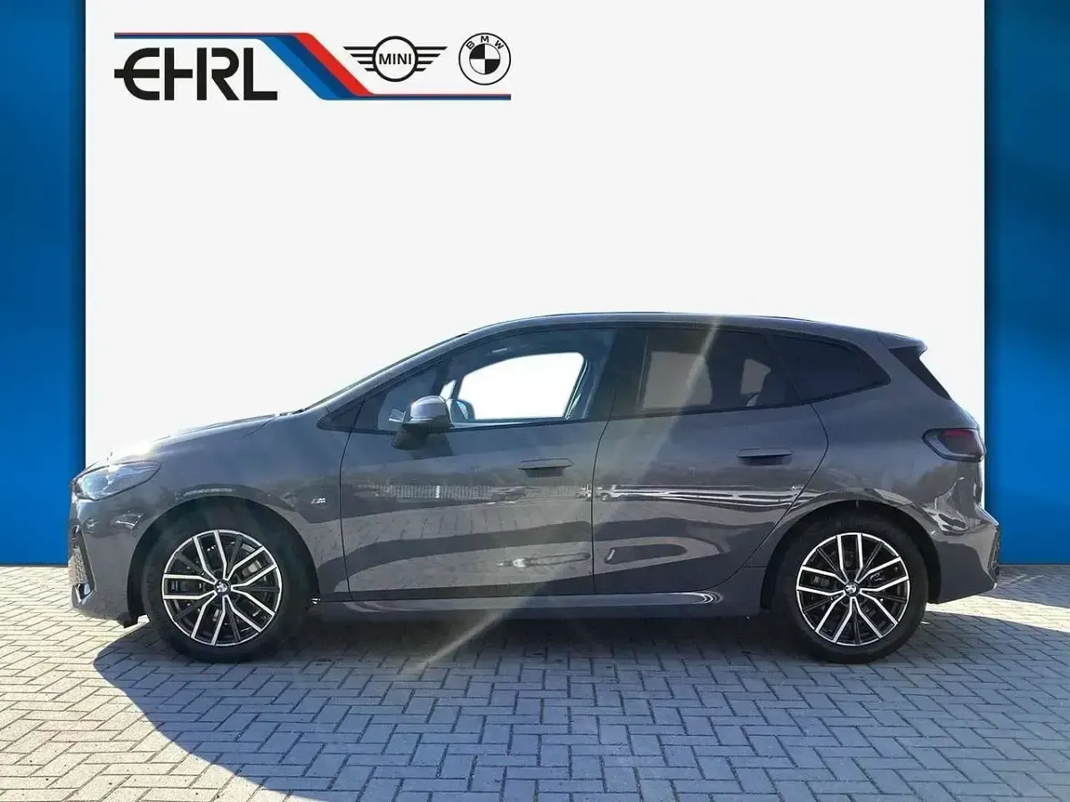 Gebraucht BMW 223 Active Tourer M Sport 218 PS (160 kW) 2026 Grau Van / Kleinbus