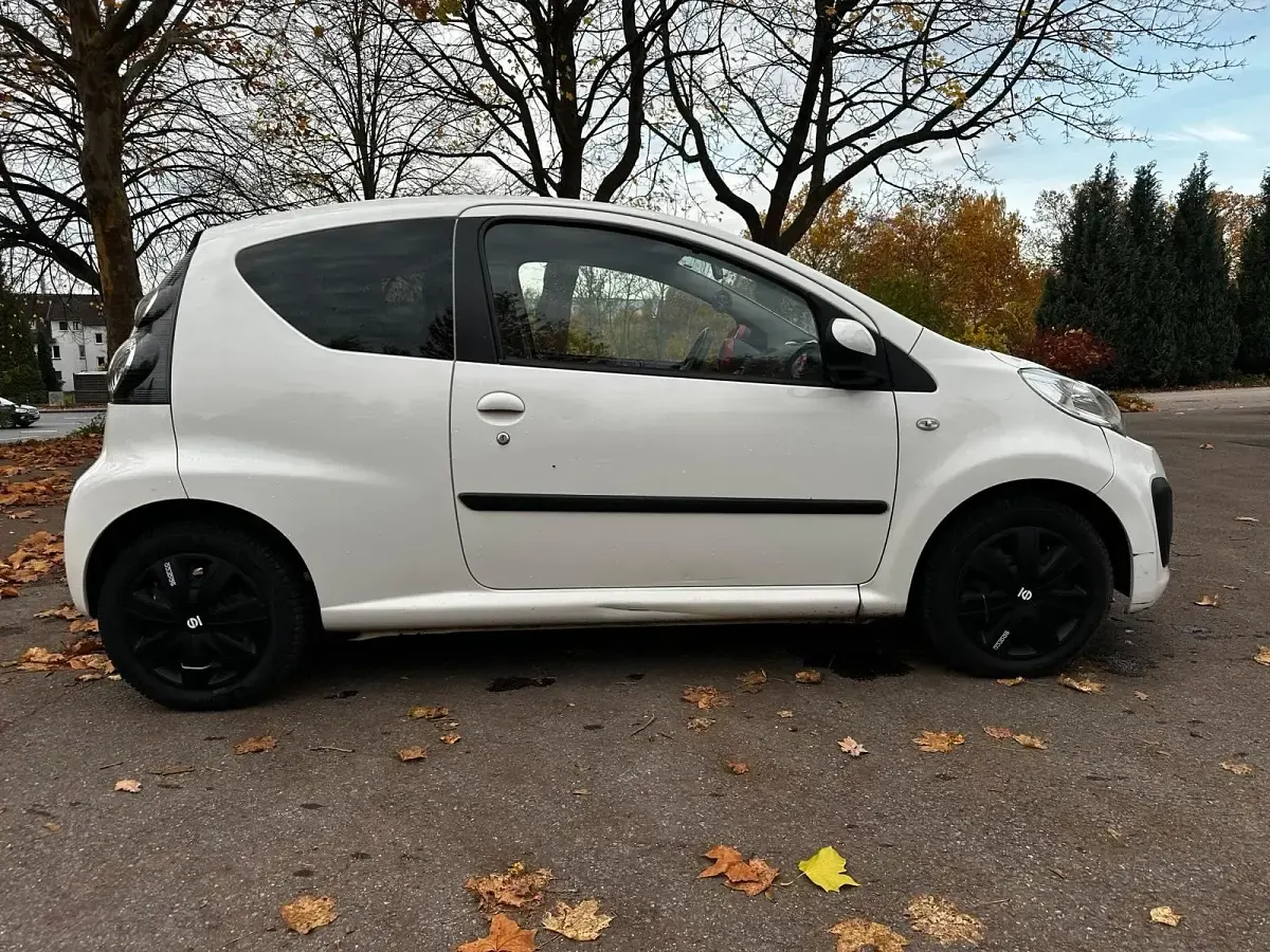 Gebraucht Citroën C1 65 PS (47 kW) 2014 Weiß Kleinwagen