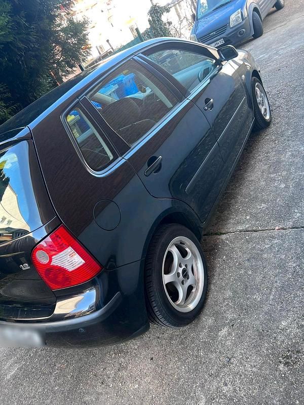 Gebraucht VW Polo Comfortline 64 PS (47 kW) 2003 Schwarz Limousine