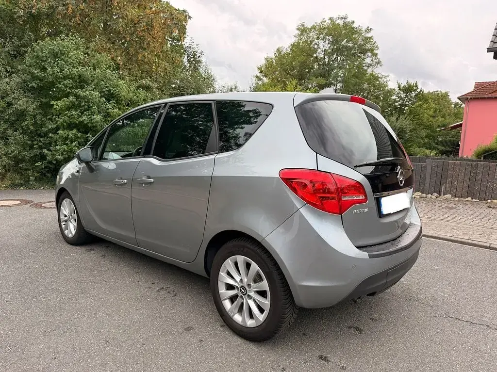 Gebraucht Opel Meriva Active 120 PS (88 kW) 2013 Grau Van / Kleinbus
