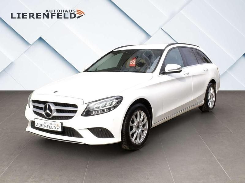 Gebraucht Mercedes C180 122 PS (89 kW) 2021 Polarweiss  unilack Kombi