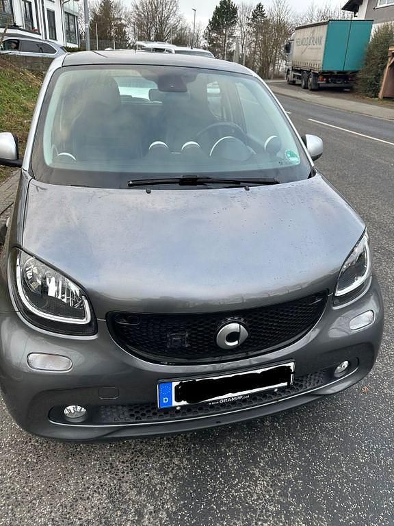 Grau Gebraucht 2014 Smart ForFour Prime Kleinwagen | 6.699 € (Guter Preis) - Bild 1/4