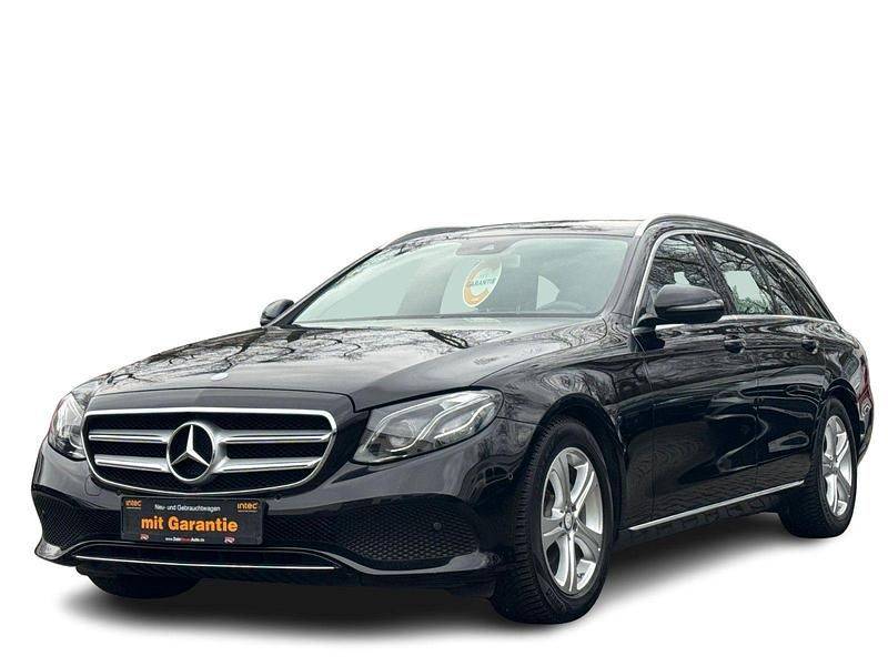 Gebraucht Mercedes E220 Advantage 194 PS (142 kW) 2016 Schwarz Kombi