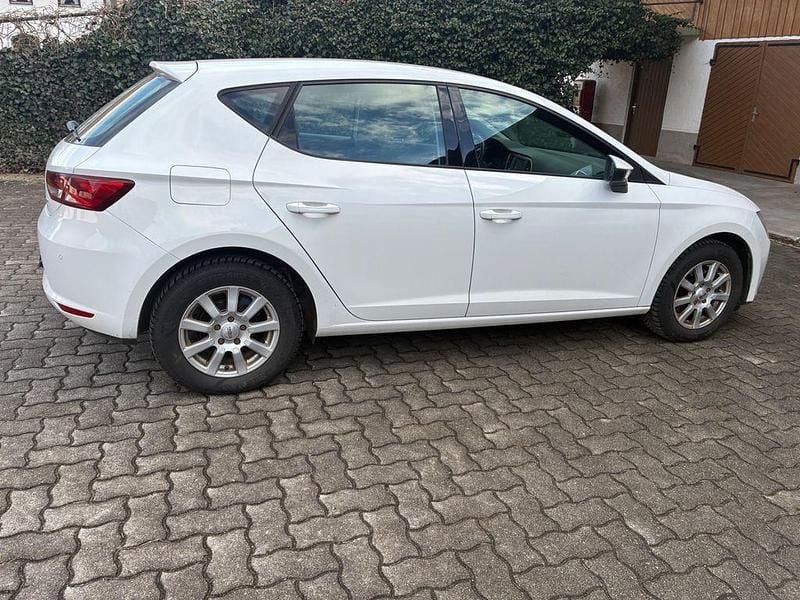 Gebraucht Seat Leon Ecomotive 140 PS (102 kW) 2013 Weiß Limousine