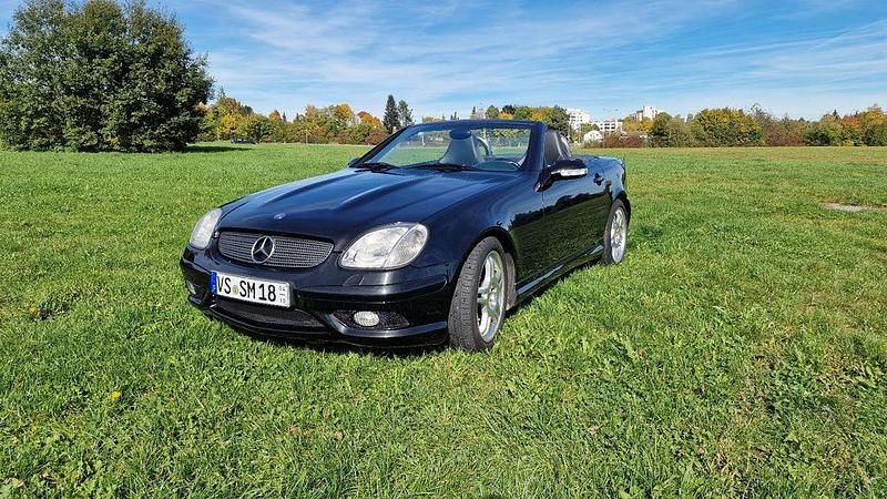 Schwarz Gebraucht 2001 Mercedes SLK32 AMG AMG Cabrio | 22.900 € (Fairer Preis) - Bild 1/4
