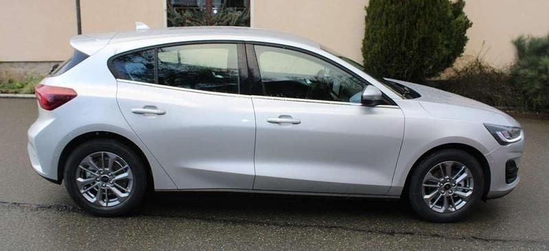 Gebraucht Ford Focus Titanium 155 PS (114 kW) 2025 Polarsilber Limousine