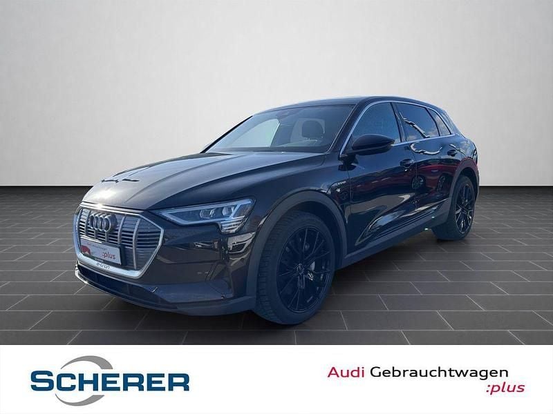 Gebraucht Audi e-tron Basis 300 kW (408 PS) 2023 Brillantschwarz SUV