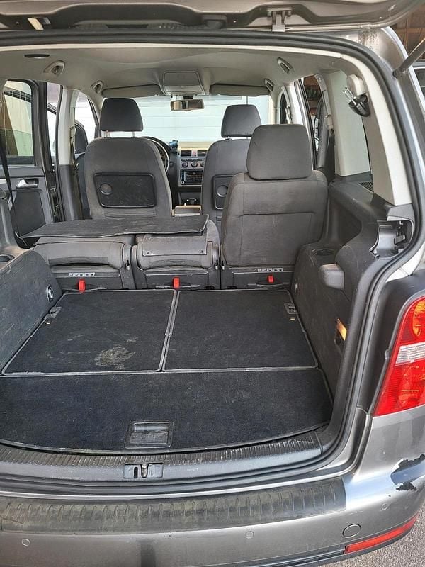 Gebraucht VW Touran 140 PS (102 kW) 2009 Braun Van / Kleinbus