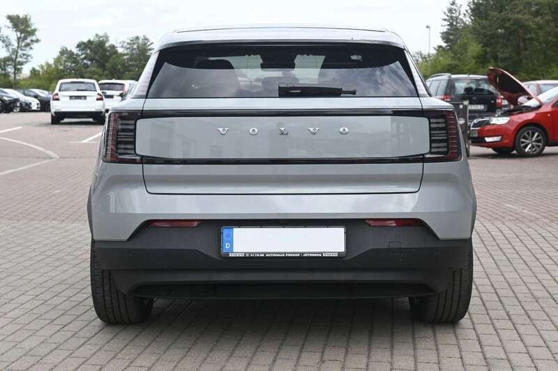 Gebraucht Volvo EX30 Plus 200 kW (272 PS) 2025 Vapour grey SUV