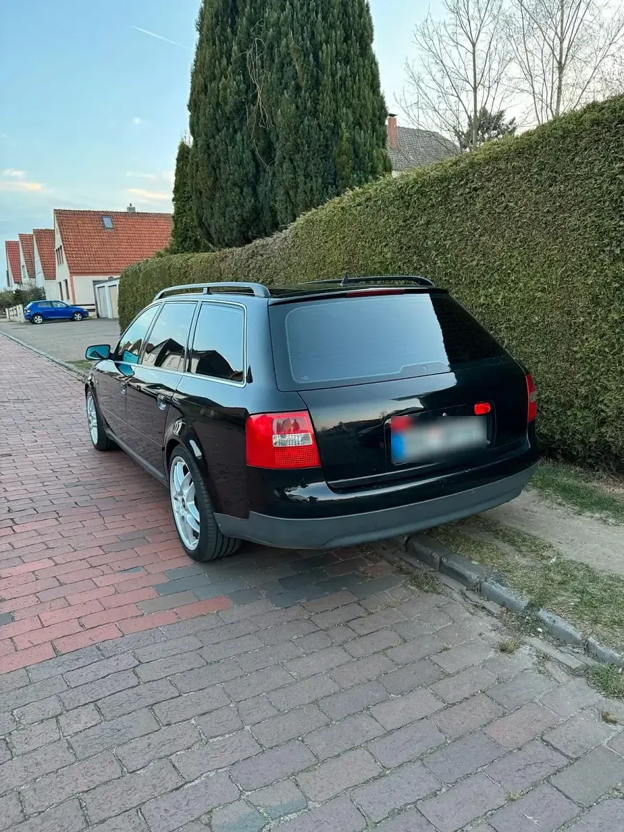 Używany Audi A6 193 KM (141 kW) 1999 Czarny Kombi