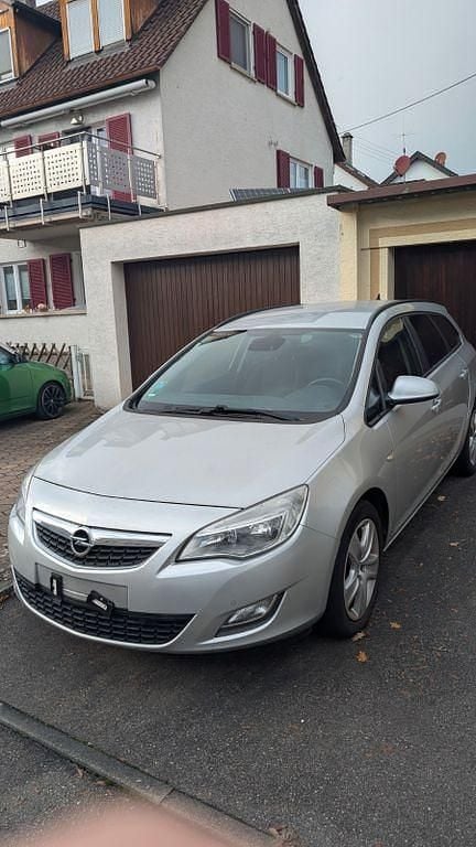Silber Gebraucht 2012 Opel Astra Limousine | 1.499 € (Superpreis) - Bild 1/1