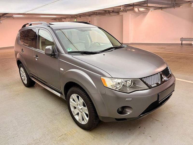 Gebraucht Mitsubishi Outlander Instyle 170 PS (125 kW) 2008 Grau SUV