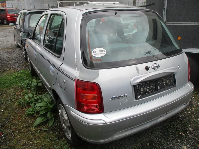 Gebraucht Nissan Micra 60 PS (44 kW) 2001 Silber Kleinwagen