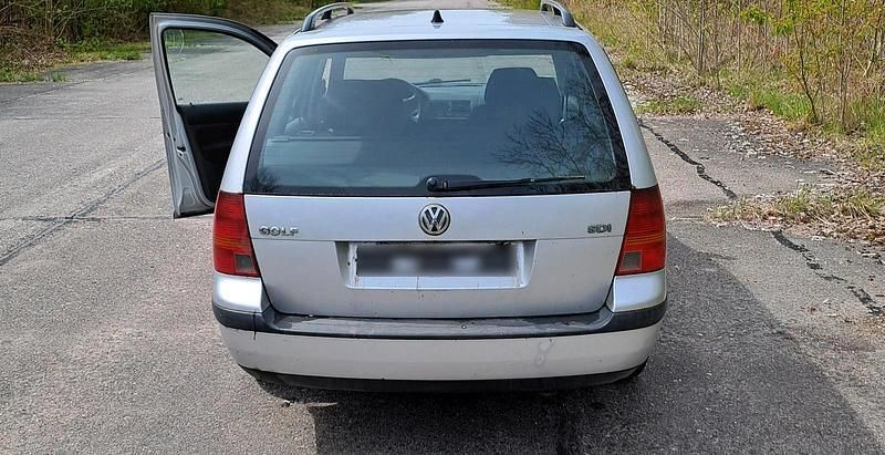 Gebraucht VW Golf IV 68 PS (50 kW) 2003 Silber Kombi