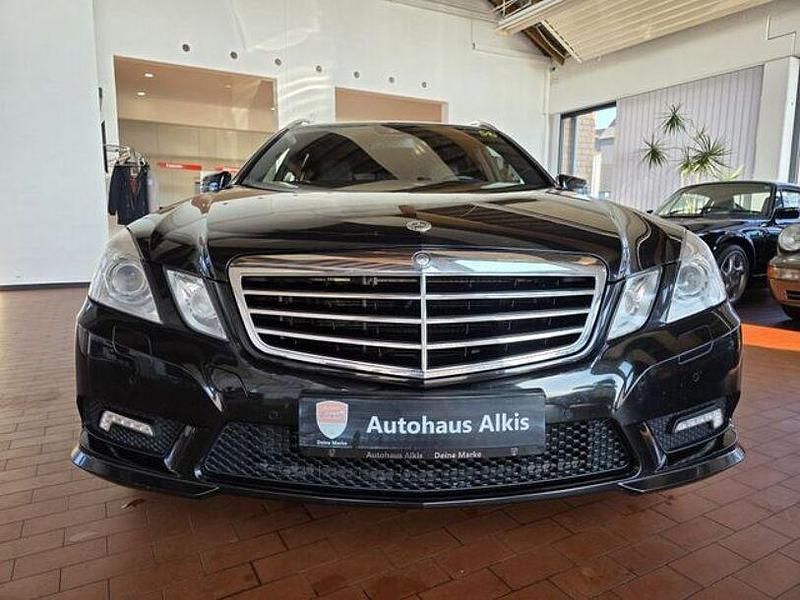 Gebraucht Mercedes E200 Avantgarde 2011 Andere Limousine