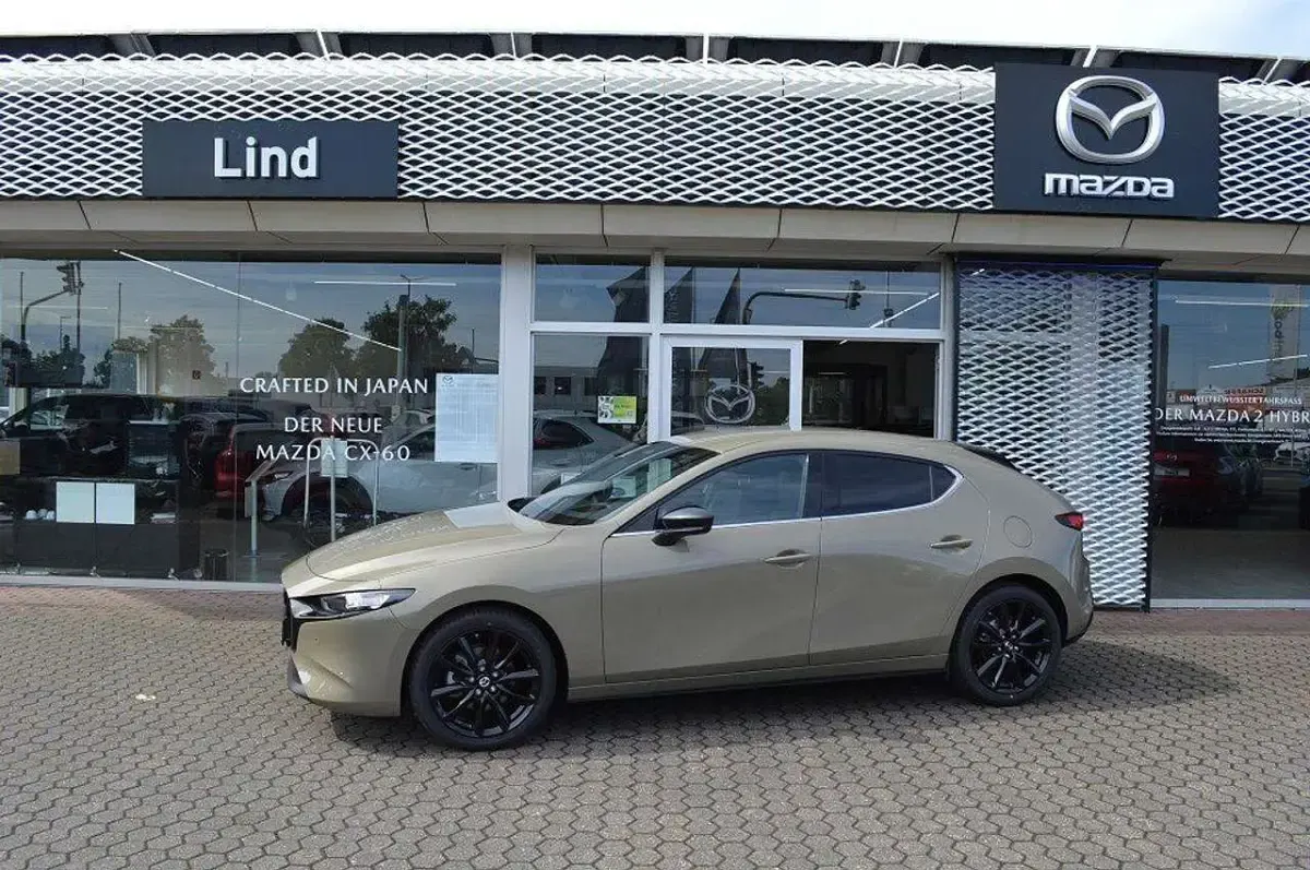 Neu Mazda 3 140 PS (102 kW) 2026 Zircon sand Limousine