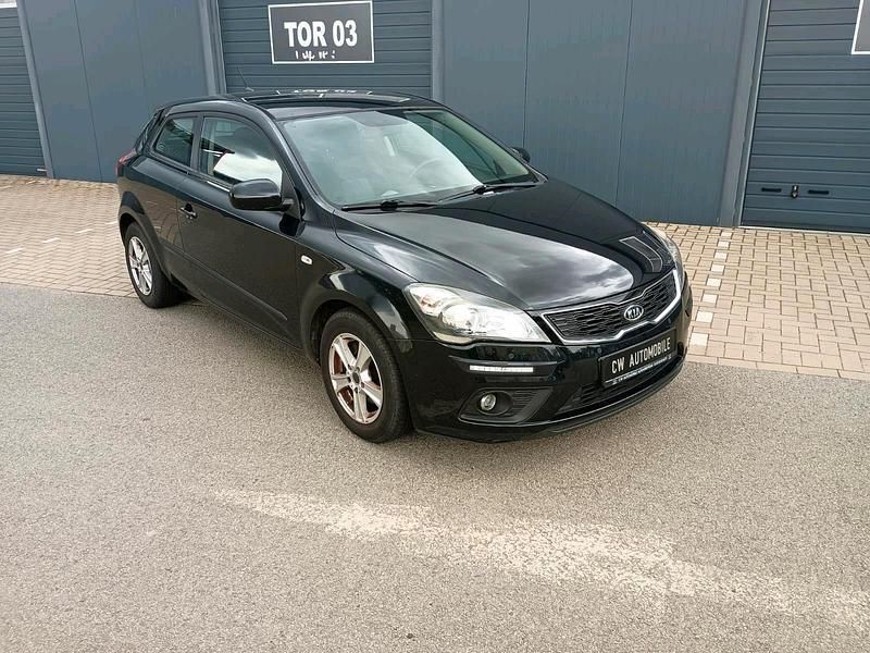 Schwarz Gebraucht 2012 Kia Ceed Kleinwagen | 2.999 € (Superpreis) - Bild 1/4