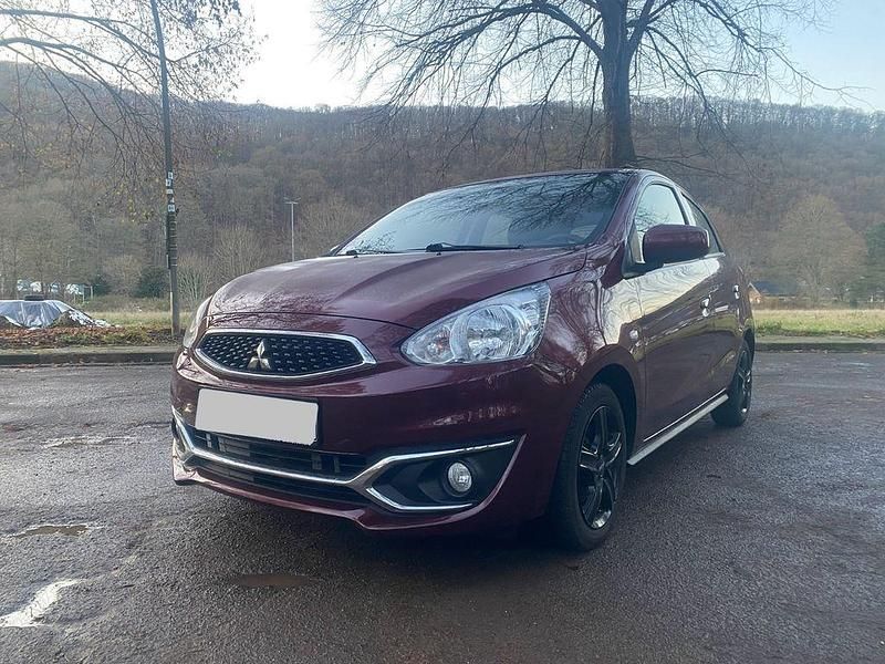 Rot Gebraucht 2019 Mitsubishi Space Star Limousine | 5.990 € (Fairer Preis) - Bild 1/4