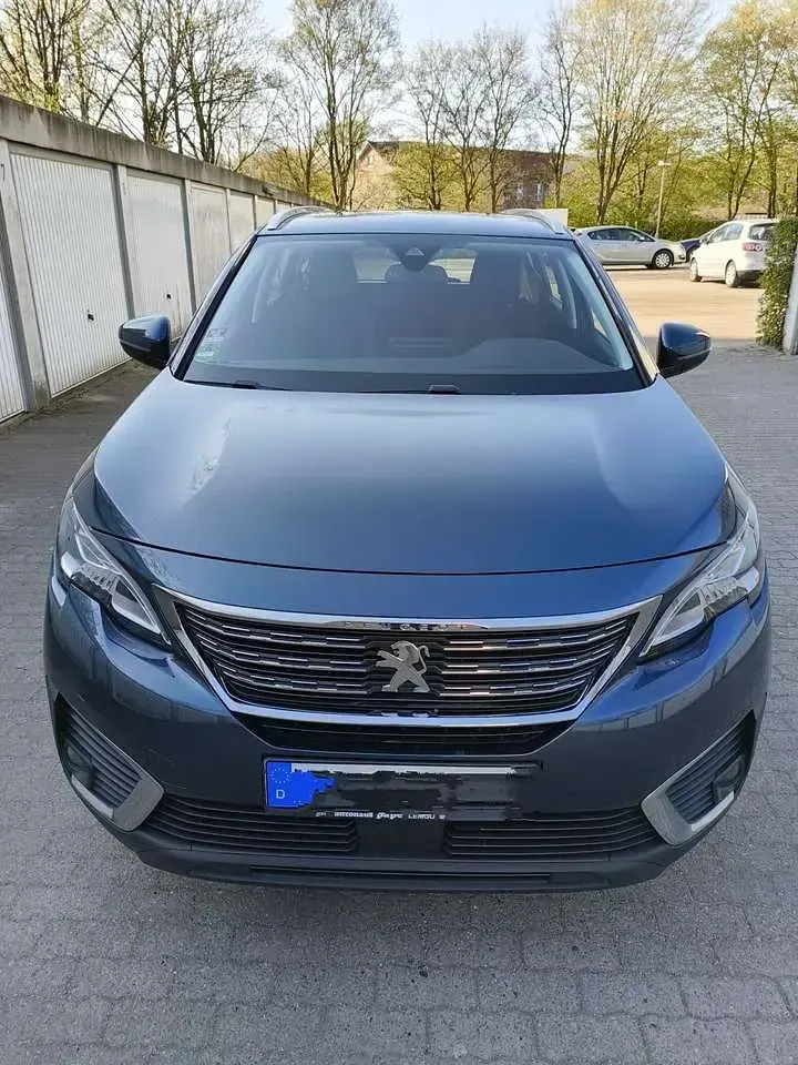 Gebraucht Peugeot 5008 Allure 178 PS (130 kW) 2019 Blau SUV