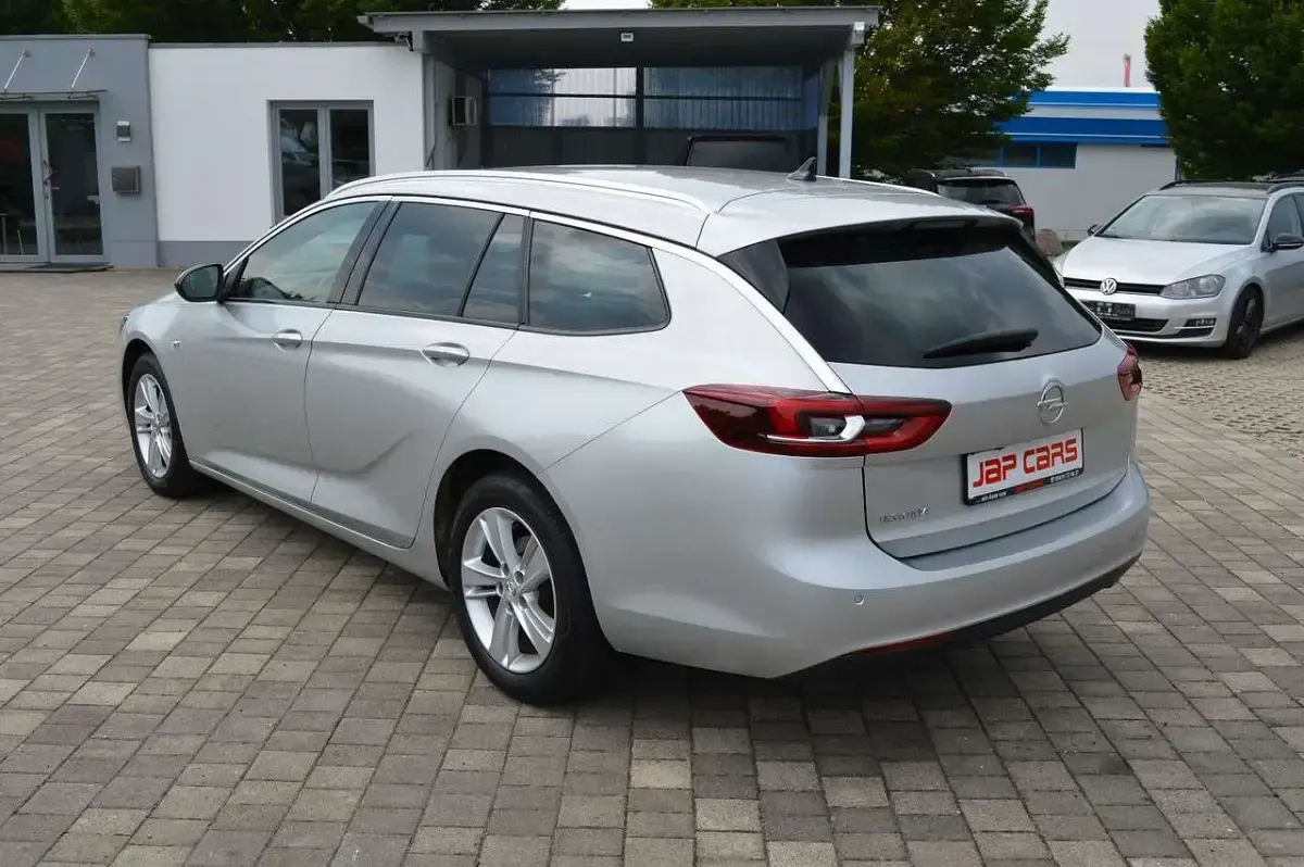 Gebraucht Opel Insignia Business 122 PS (89 kW) 2022 Argonsilber Kombi