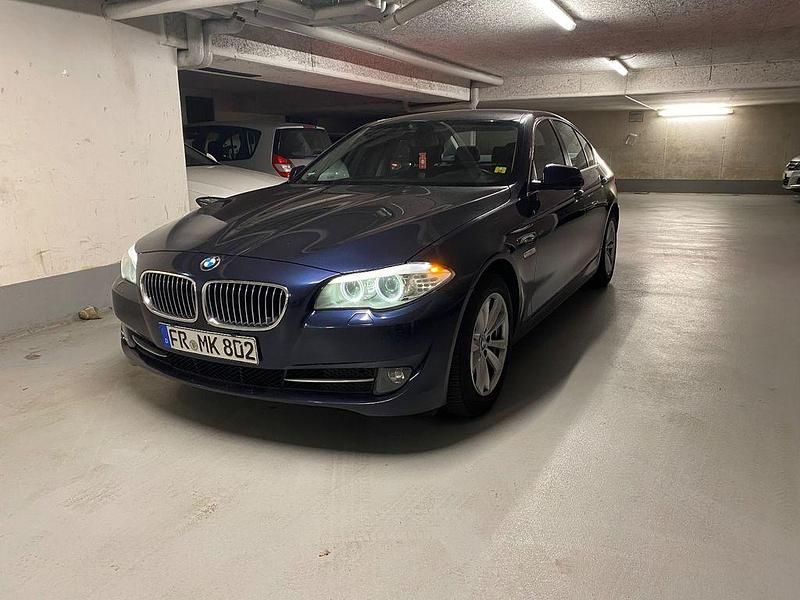 Gebraucht BMW 525 218 PS (160 kW) 2013 Blau Limousine