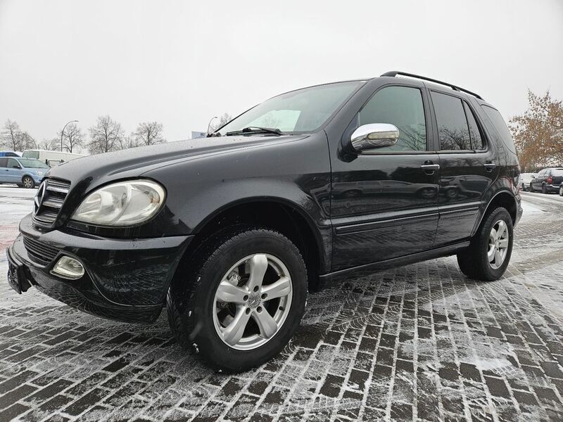 Schwarz Gebraucht 2003 Mercedes ML400 SUV | 4.999 € (Teuer) - Bild 1/4