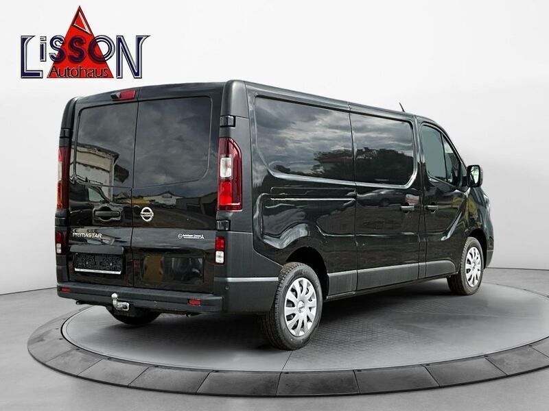 Gebraucht Nissan Primastar N-Connecta 131 PS (96 kW) 2022 Midnight black Van / Kleinbus