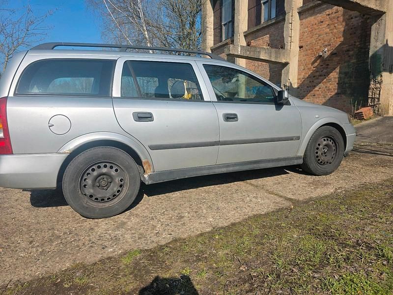 Gebraucht Opel Astra 85 PS (62 kW) 2001 Silber Kombi