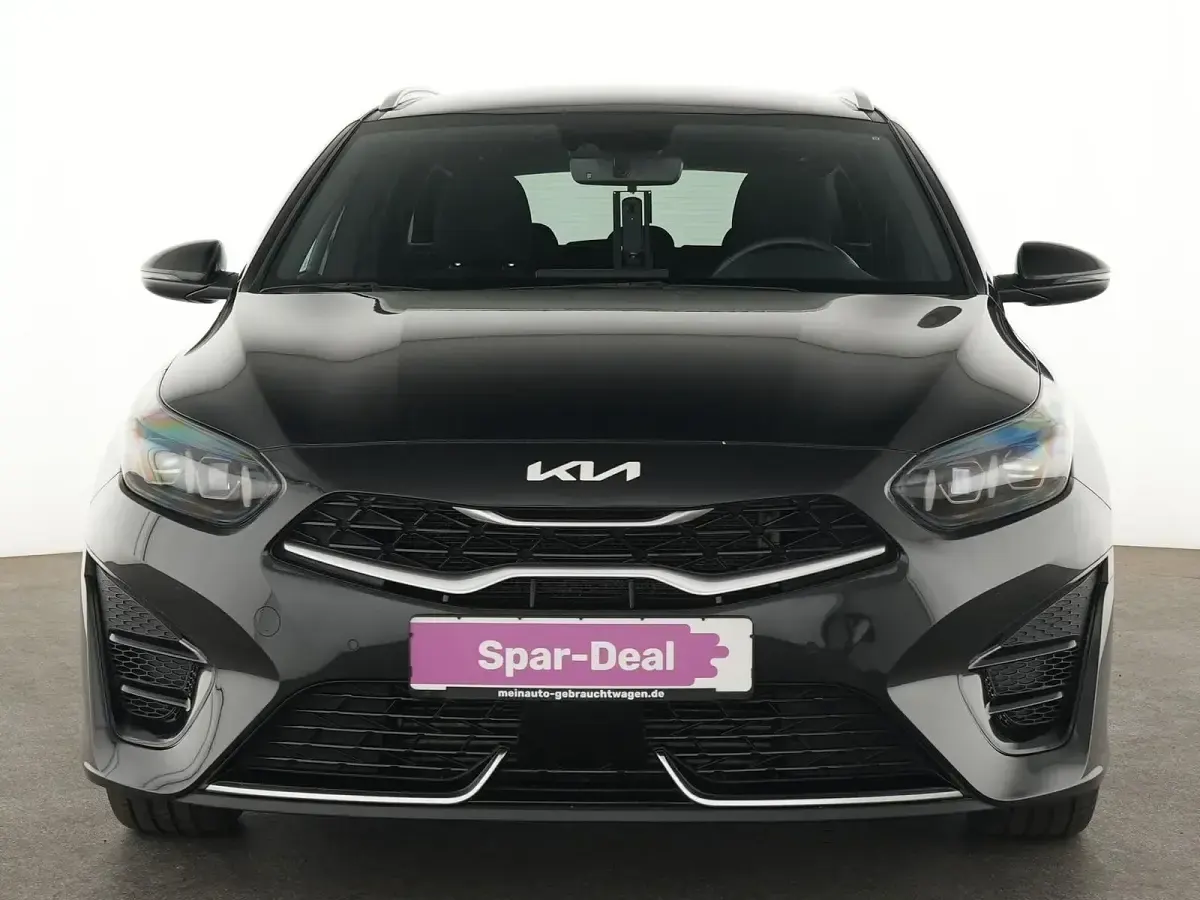 Gebraucht Kia Ceed GT-Line 160 PS (117 kW) 2023 Zilinaschwarz Kleinwagen