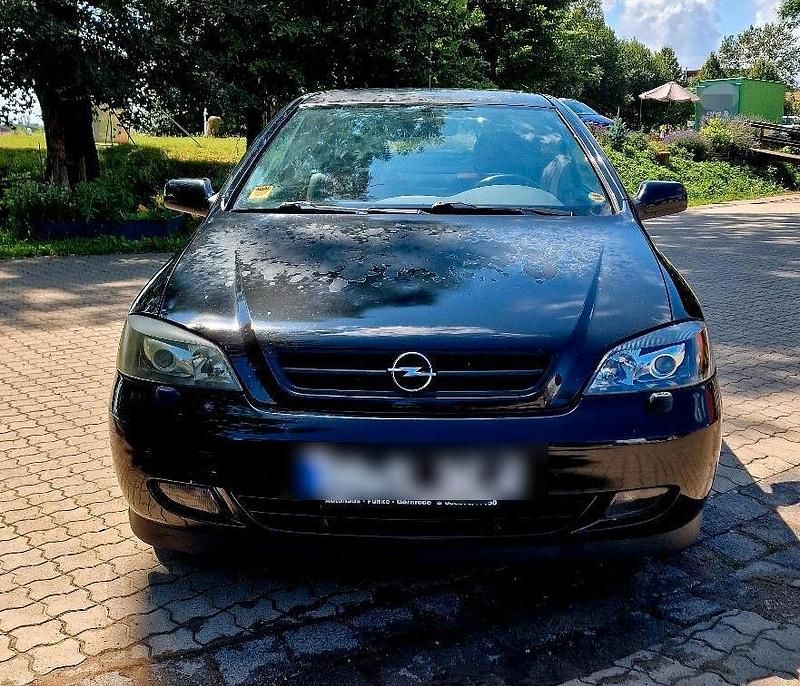 Schwarz Gebraucht 2004 Opel Astra Coupé | 2.500 € (Fairer Preis) - Bild 1/4