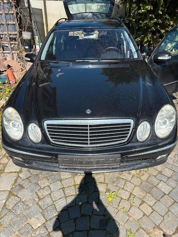 Gebraucht Mercedes E320 224 PS (164 kW) 2004 Schwarz Kombi