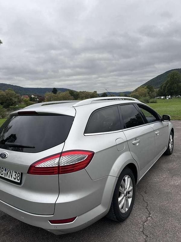 Silber Gebraucht 2010 Ford Mondeo Titanium Kombi | 3.700 € (Fairer Preis) - Bild 1/4