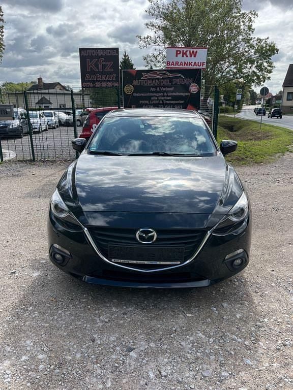 Schwarz Gebraucht 2014 Mazda 3 Center-Line Limousine | 7.499 € (Guter Preis) - Bild 1/4