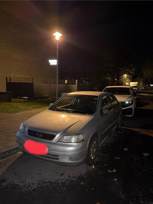 Silber Gebraucht 2002 Opel Astra Kleinwagen | 450 € (Superpreis) - Bild 1/4