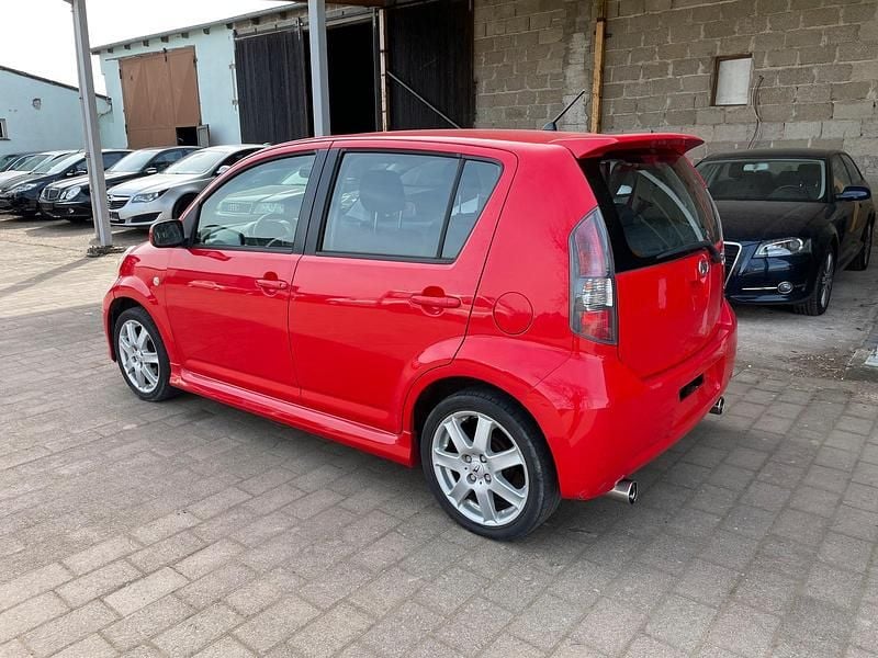 Gebraucht Daihatsu Sirion 103 PS (75 kW) 2008 Rot Kleinwagen