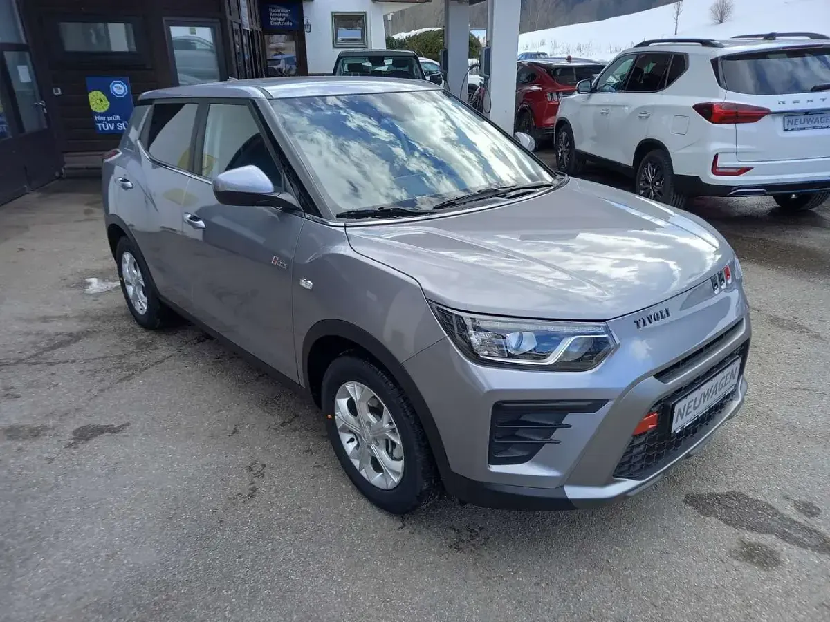 Neu KGM Tivoli 163 PS (119 kW) 2026 Ironmetalmetallic SUV